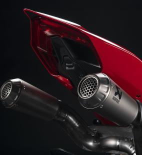 Ducati DB-killers voor Akrapovic Panigale V4