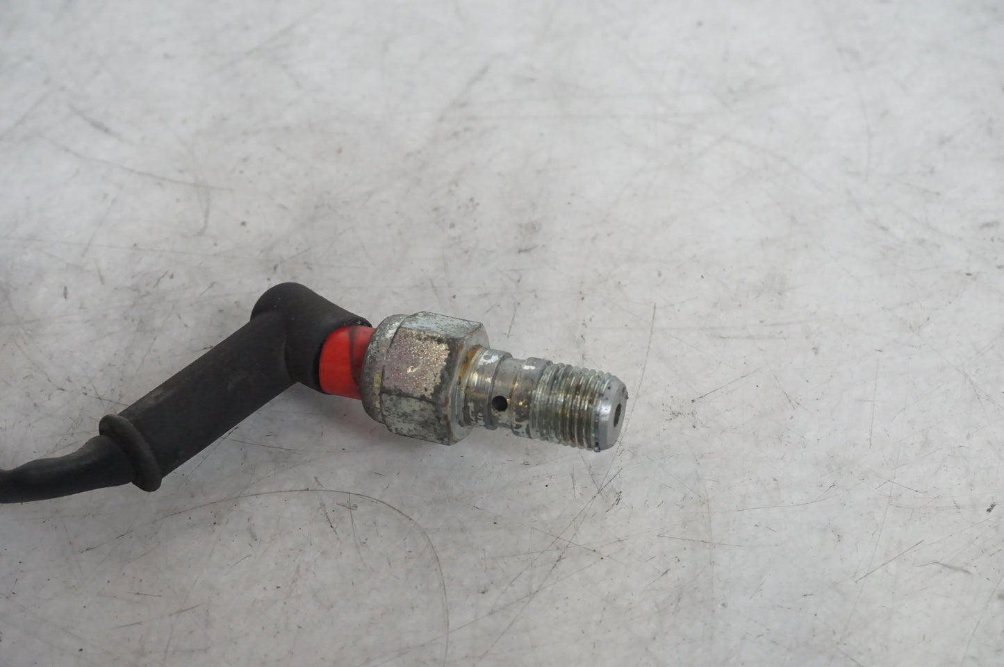 Contact de feu de frein