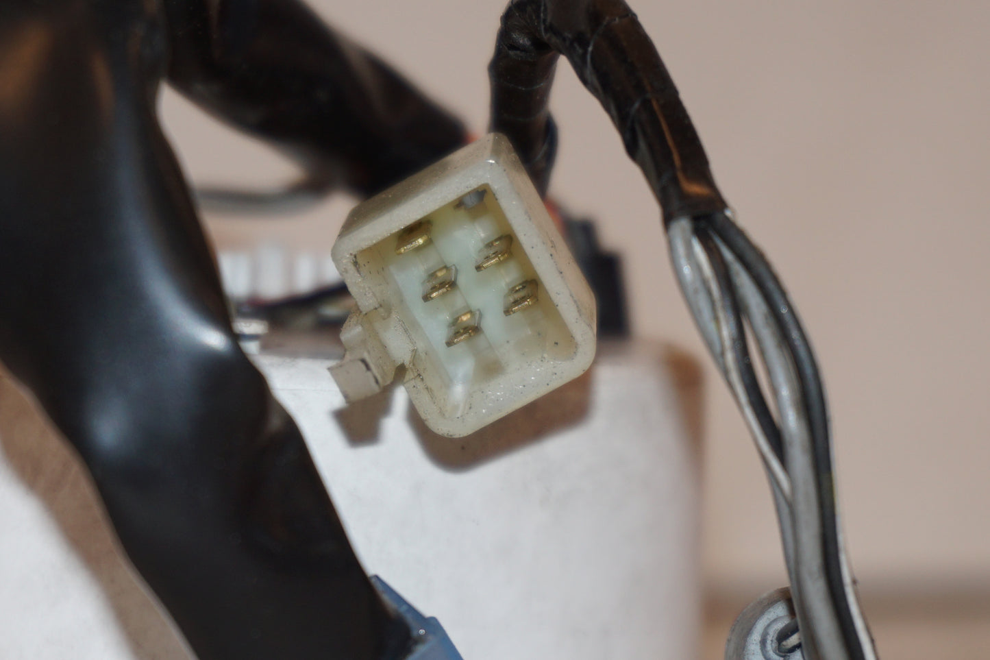 Extrabild3 på Varvräknare från en Suzuki RF 900 R -1998 motorcykel.