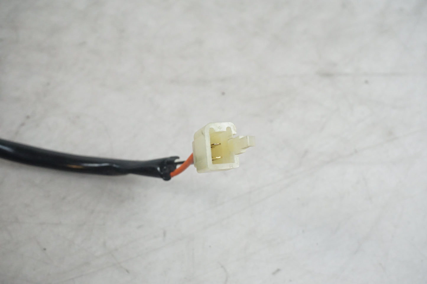 Contact de feu de frein