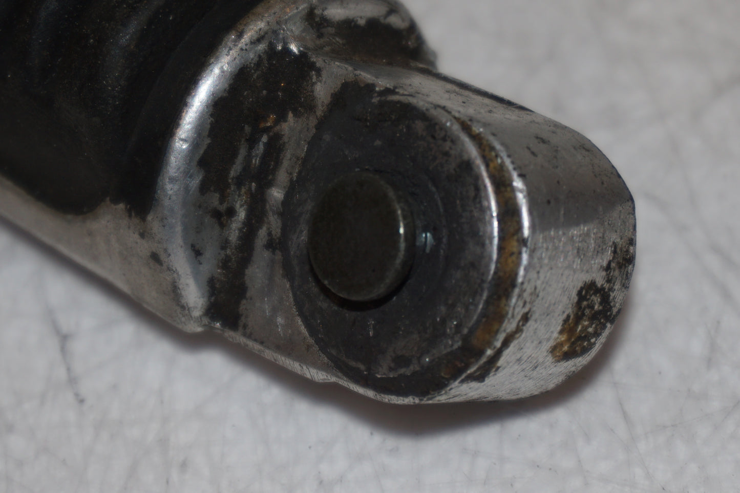 Extrabild1 på Fotpinne från en Suzuki GSX 600 F -2000 motorcykel.