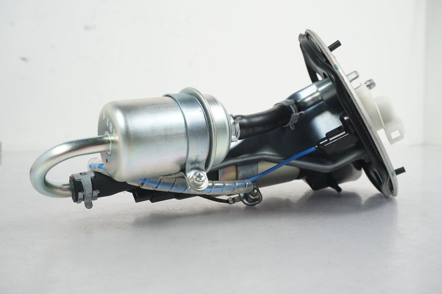 Extrabild2 på Bensinpump insprut från en Honda VFR 800 -2008 motorcykel.