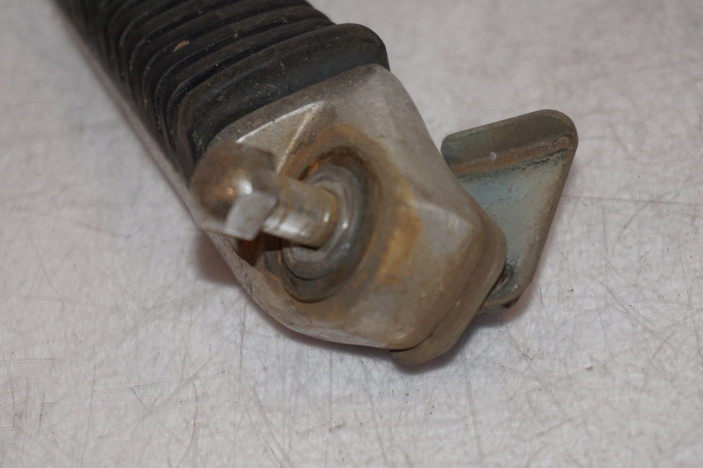 Extrabild1 på Fotpinne från en Suzuki GSX 400 -1983 motorcykel.