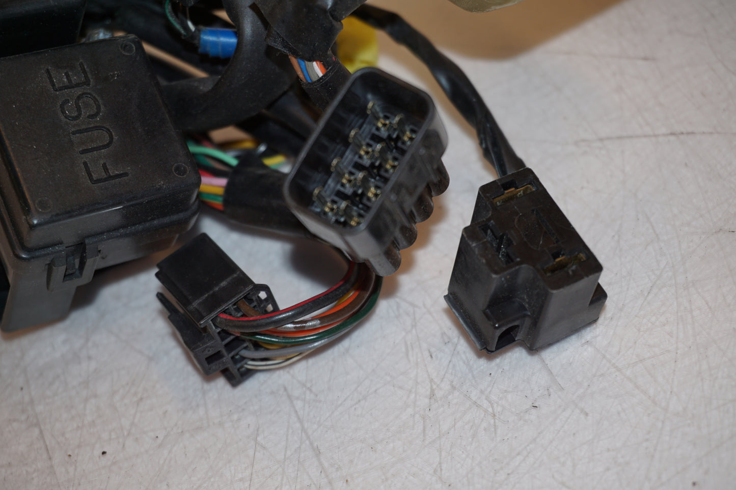 Extrabild3 pÄ Kablage frÄn en Suzuki GSX-R 600 -2000 motorcykel.