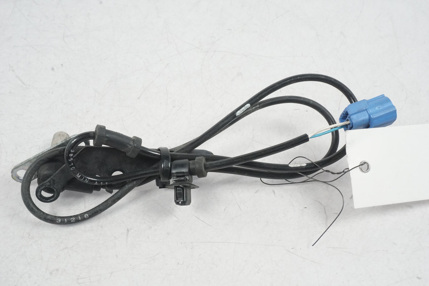 Vänster sida på ABS givare från en Honda CTX 1300 -2014 motorcykel.