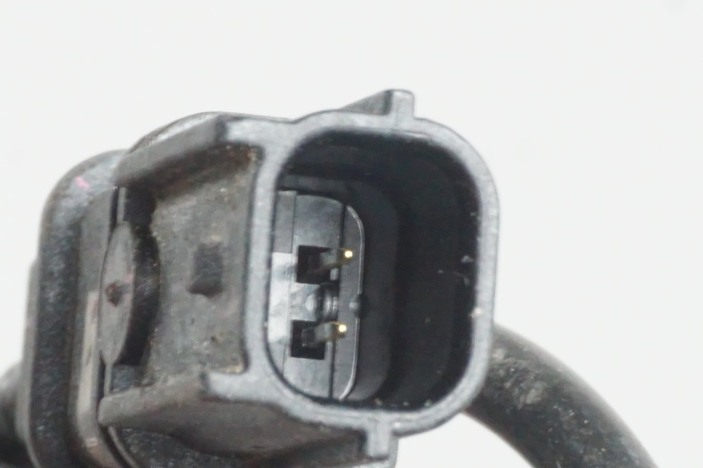 Vänster sida på ABS givare från en Honda CRF 1000 Africa Twin -2016 motorcykel.