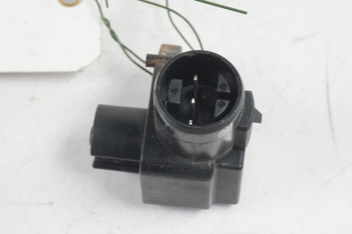 Höger sida pÄ Mapsensor frÄn en Honda CBR 900 RR -2000 motorcykel.