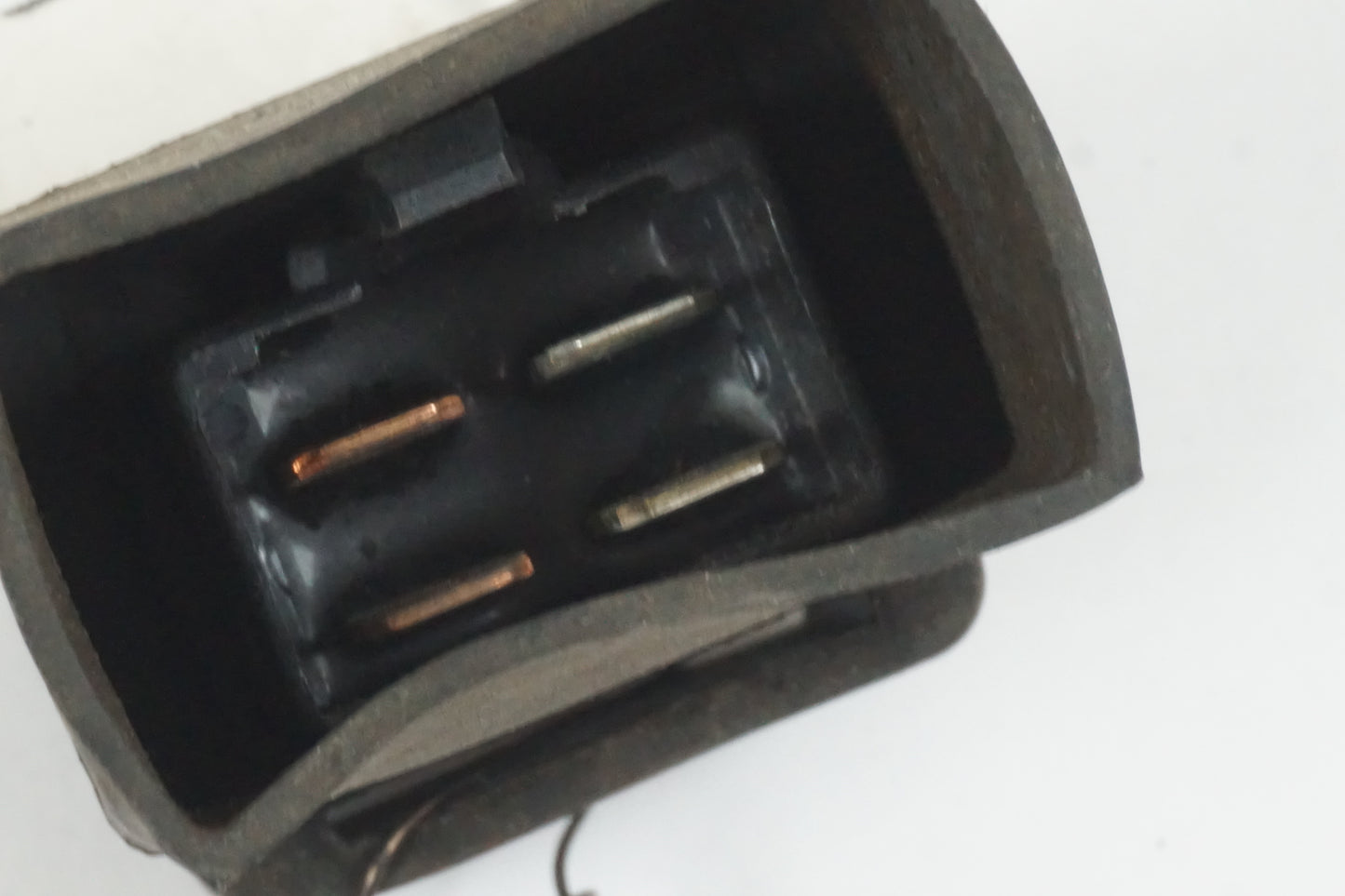 Höger sida på Relä från en Honda XRV 750 -1994 motorcykel.