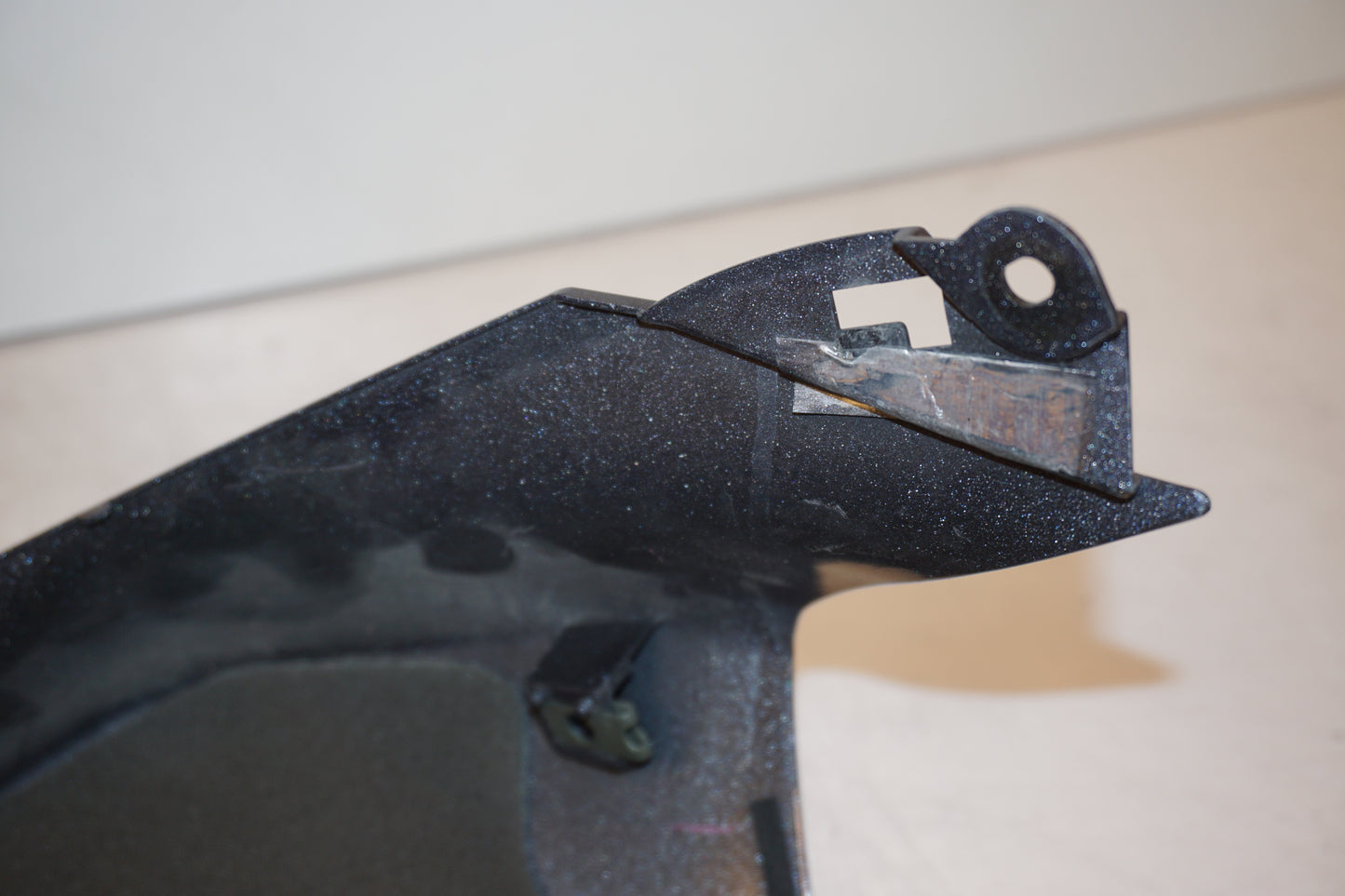 Extrabild4 på Bensintankskåpa från en Yamaha YZF 1000 R1 -2005 motorcykel.