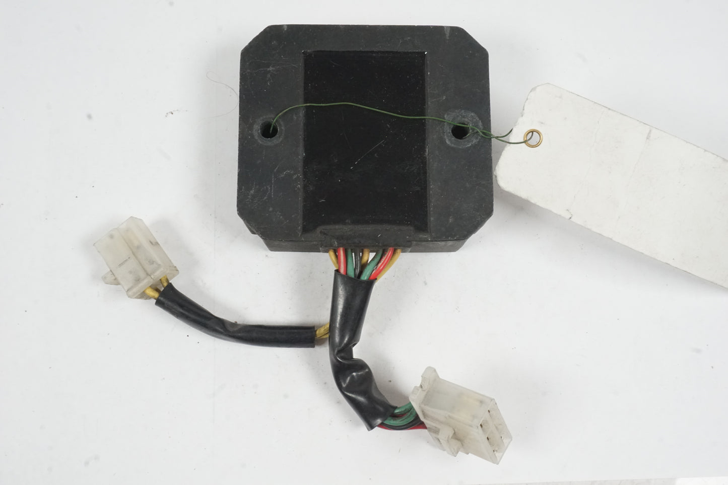 Extrabild1 på Likriktare från en Honda VF 750 S -1982 motorcykel.