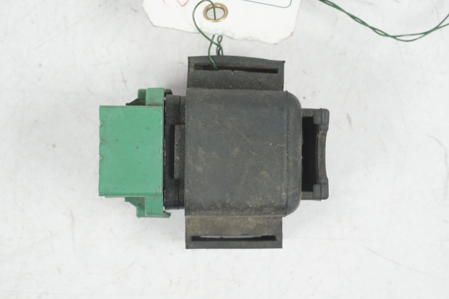 Höger sida på Startrelä från en Honda CB 750 SF -1993 motorcykel.