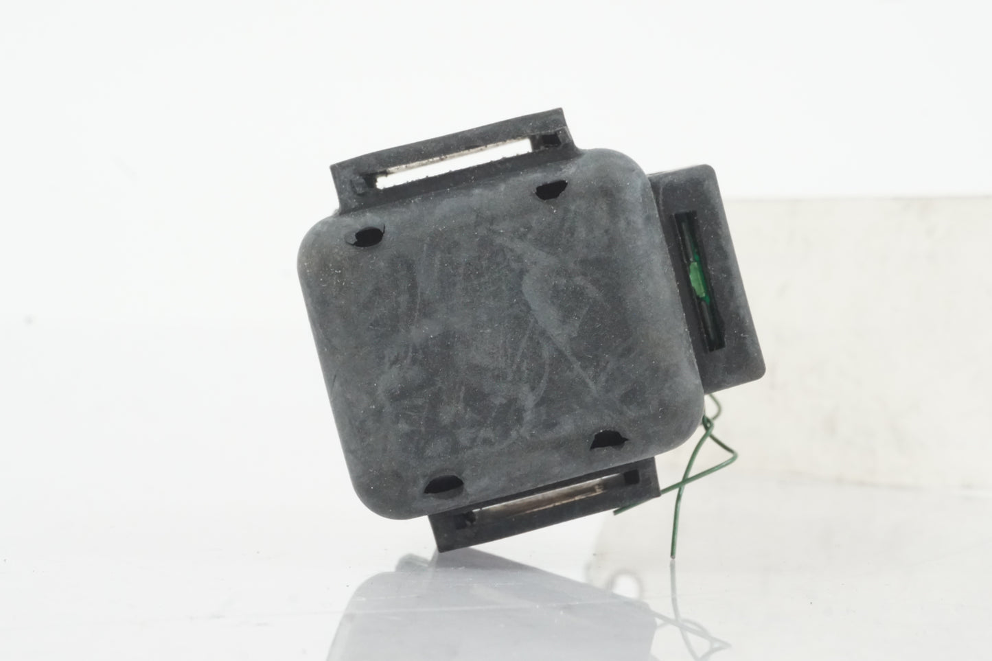 Höger sida på Startrelä från en Honda VFR 800 -1999 motorcykel.