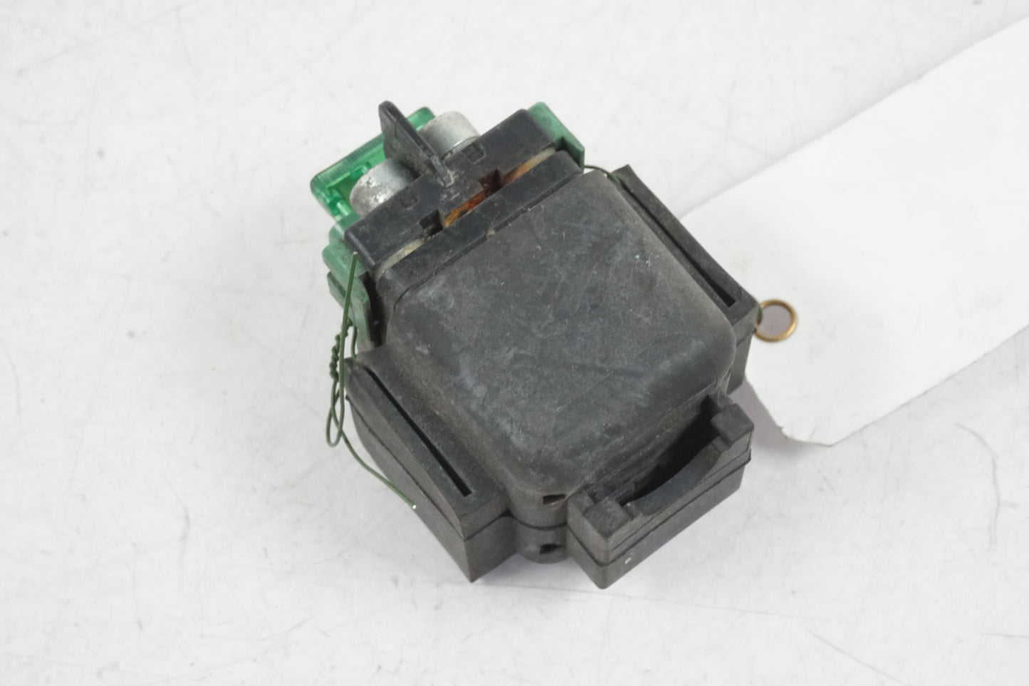 Höger sida på Startrelä från en Honda VT 1100 C -2000 motorcykel.