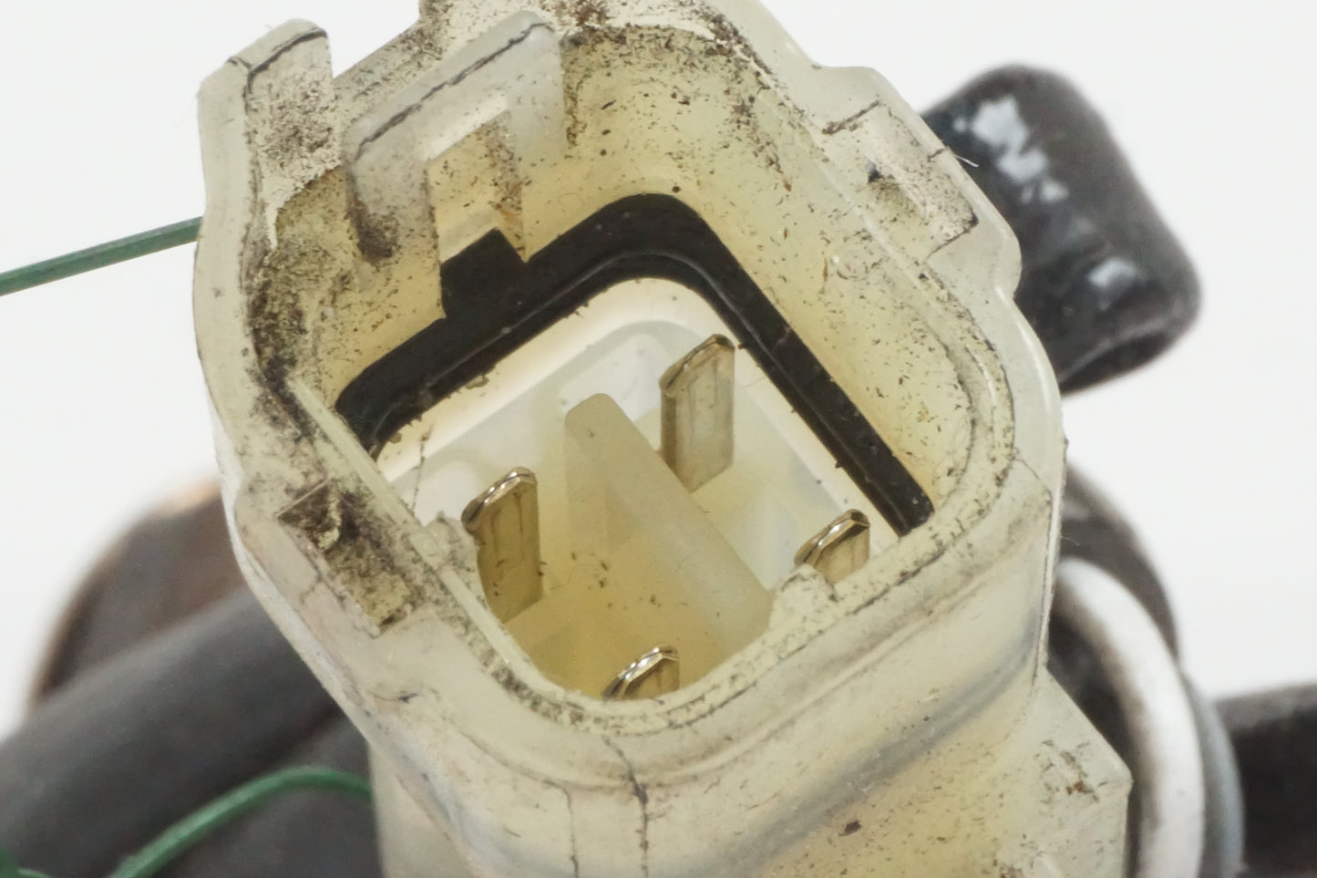 Höger sida på Lambdasond från en Honda VFR 800 -1999 motorcykel.