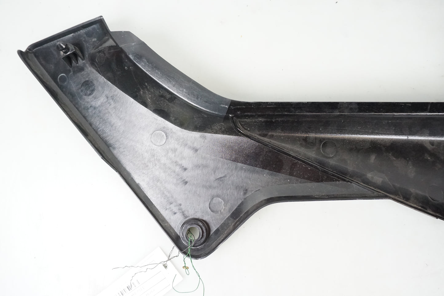 Snett uppifrån på Bakvinge från en Honda CBR 125 R -2004 motorcykel.