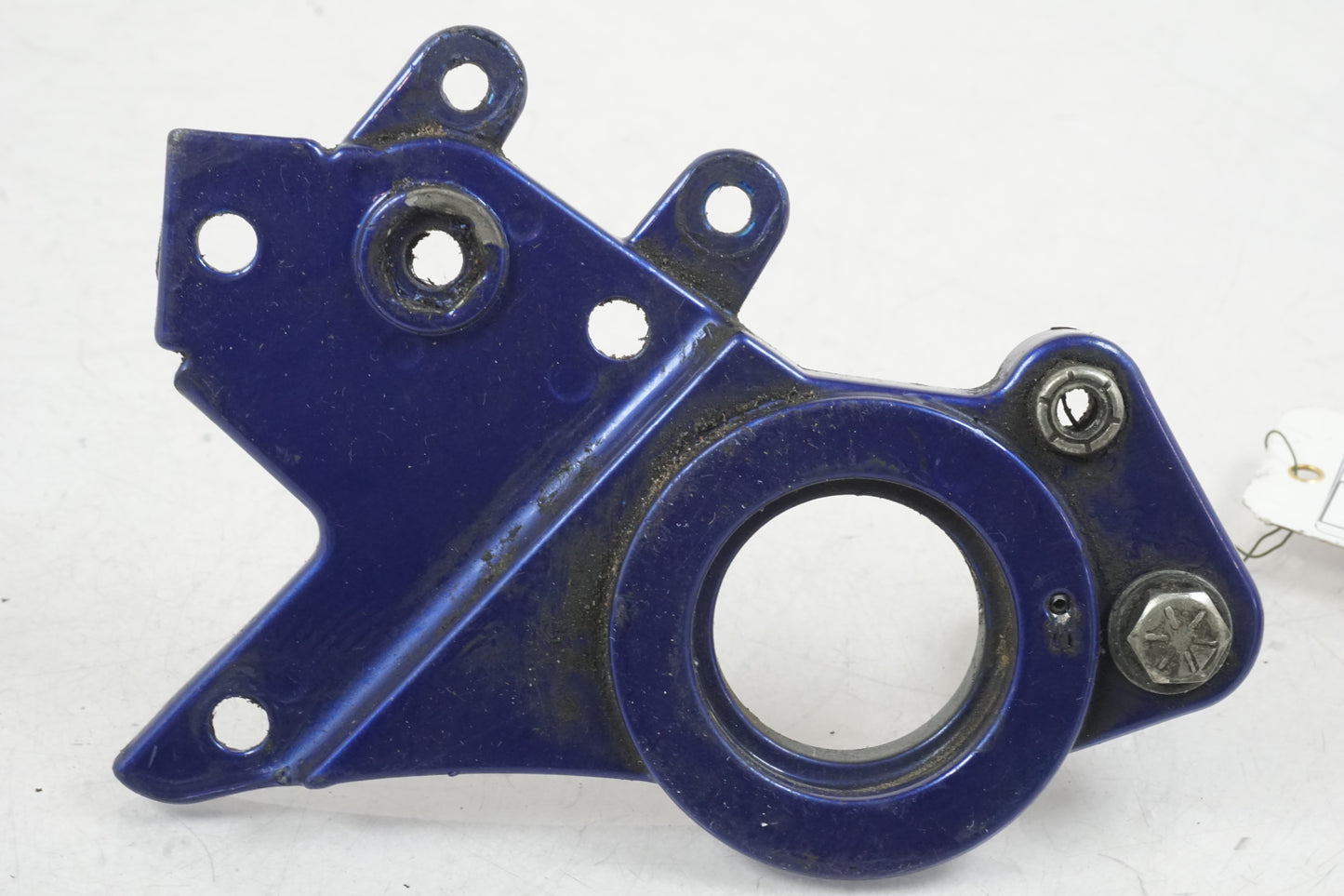 Extrabild1 på Fotpinnefäste från en Buell X1 Lightning -2002 motorcykel.