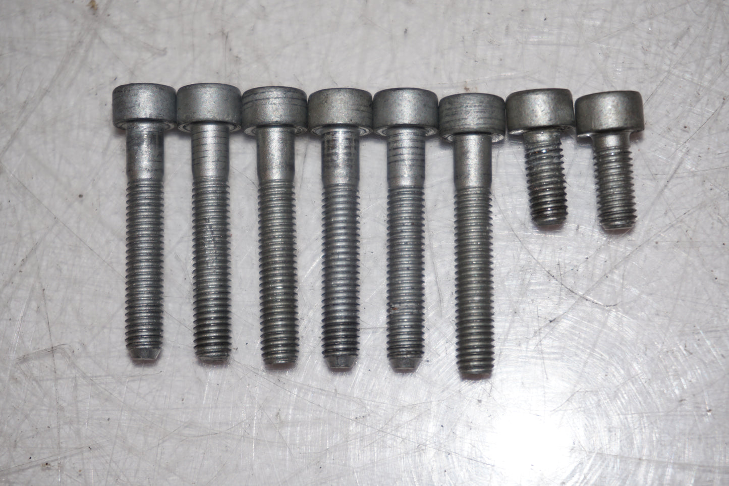 Extrabilder på Låssats från en KTM 990 Adventure -2007 motorcykel.