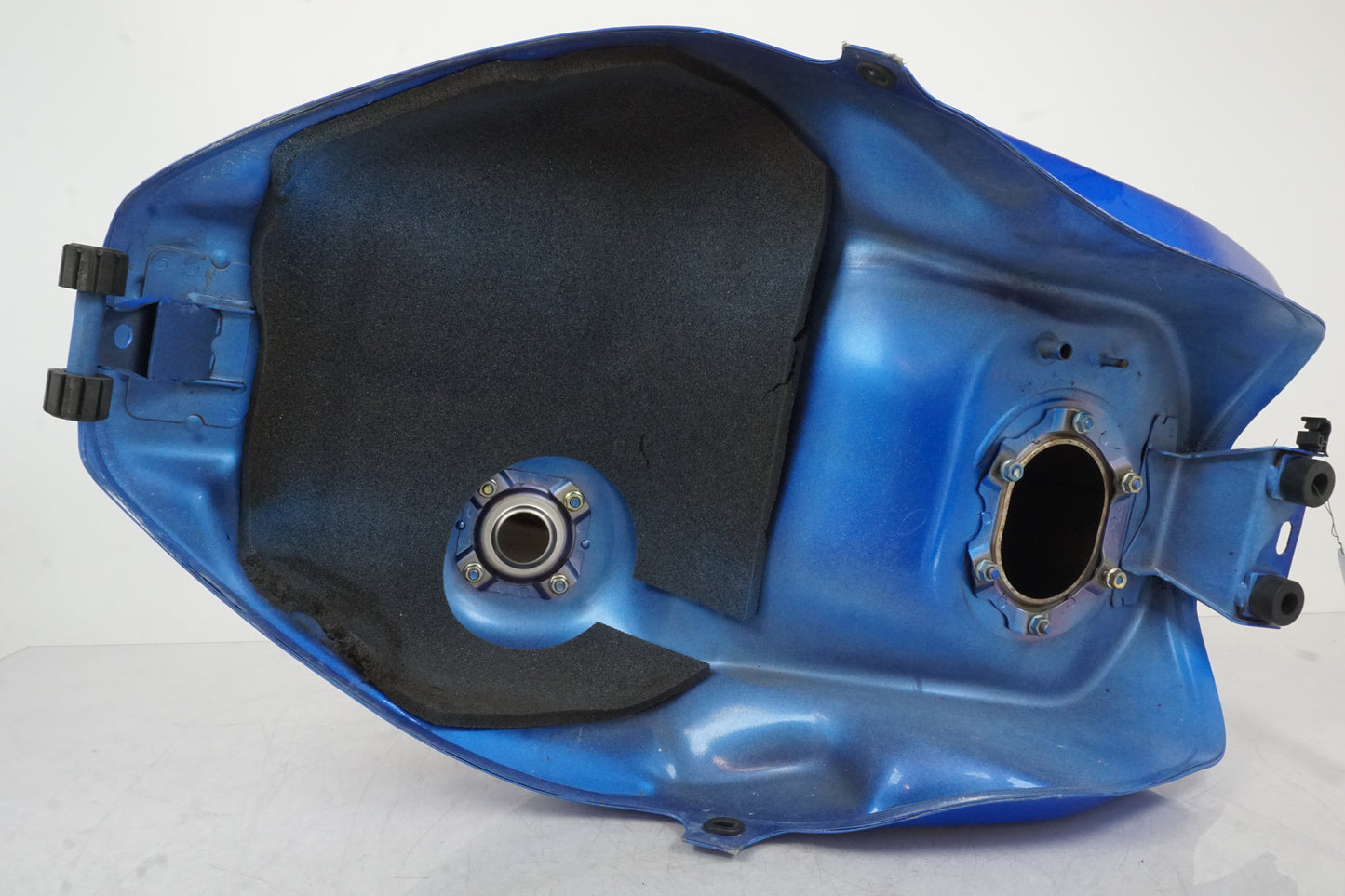 Extrabild6 på Bensintank från en Honda CBR 1100 XX -2000 motorcykel.