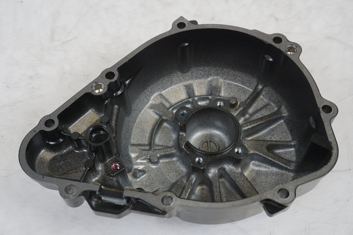 Carcasă generator