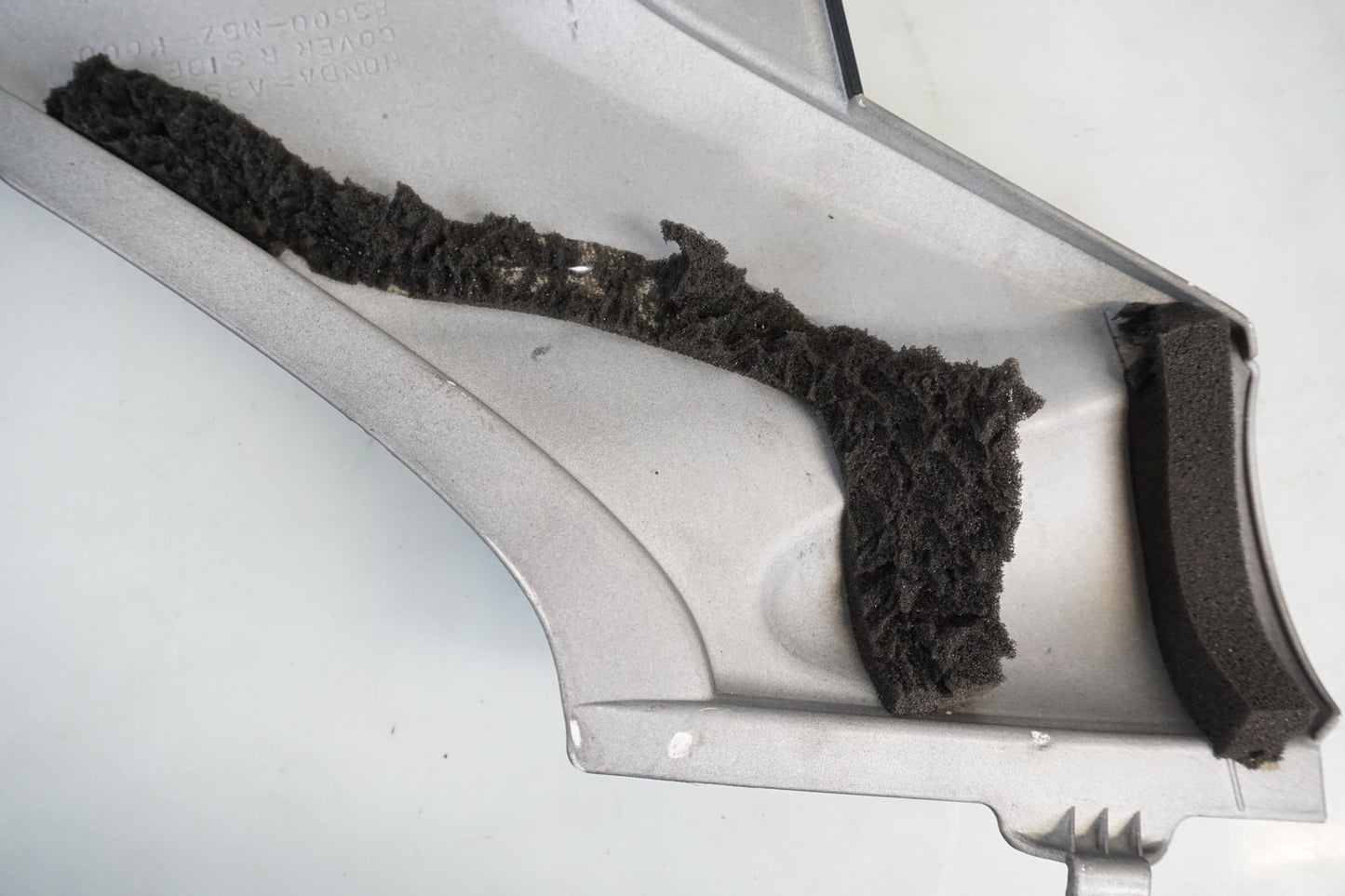 Extrabild1 på Sidopanel från en Honda CB 600 Hornet -2005 motorcykel.