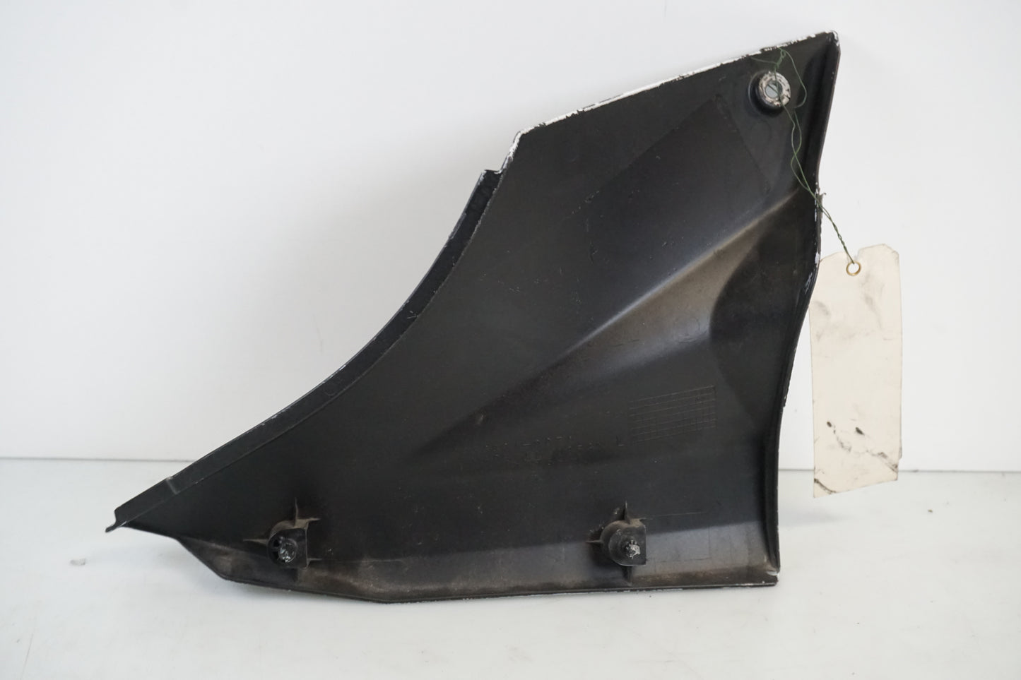 Snett nerifrån på Sidopanel från en Kawasaki ZX-10R -2006 motorcykel.