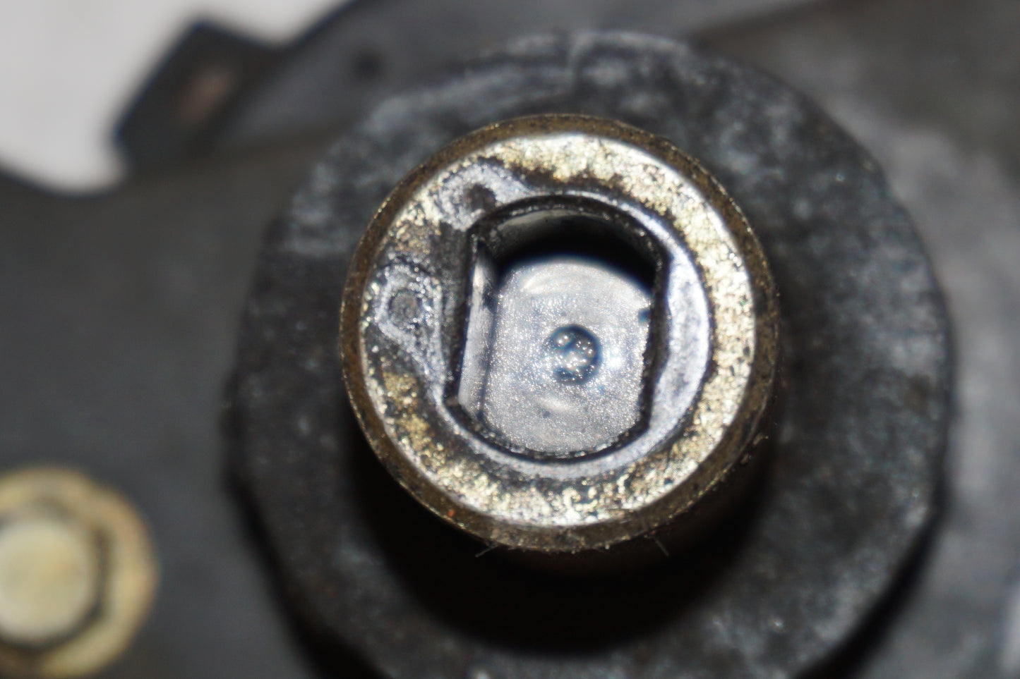 Extrabild4 på Vindrutemotor från en Suzuki GSX 1100 F -1988 motorcykel.