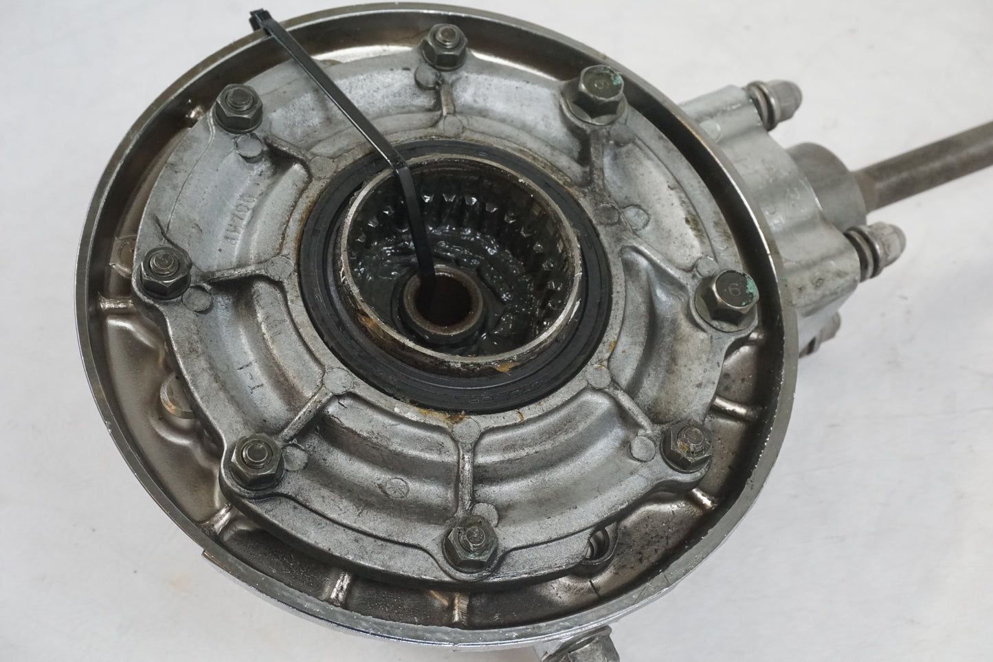 Extrabild6 på Slutväxel från en Yamaha XV 1100 -1995 motorcykel.