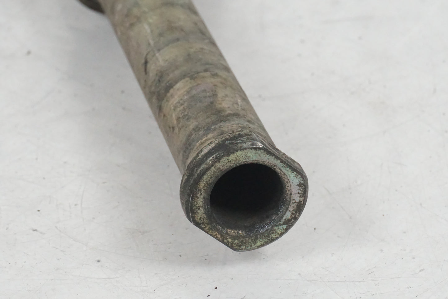 Höger sida på Axel från en Cagiva Raptor 1000 -2002 motorcykel.