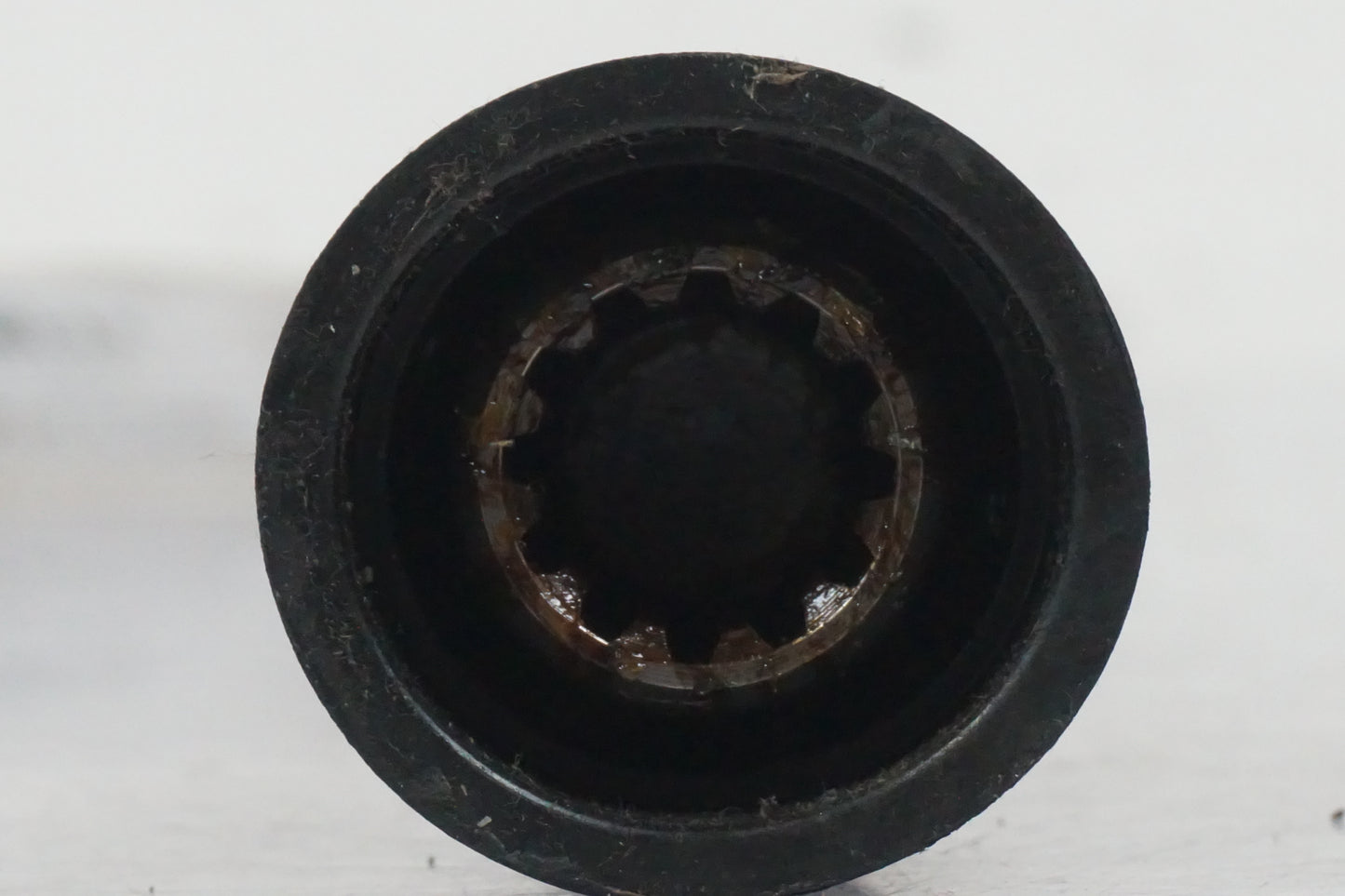 Snett nerifrån på Kardanaxel från en Yamaha XV 535 -1999 motorcykel.