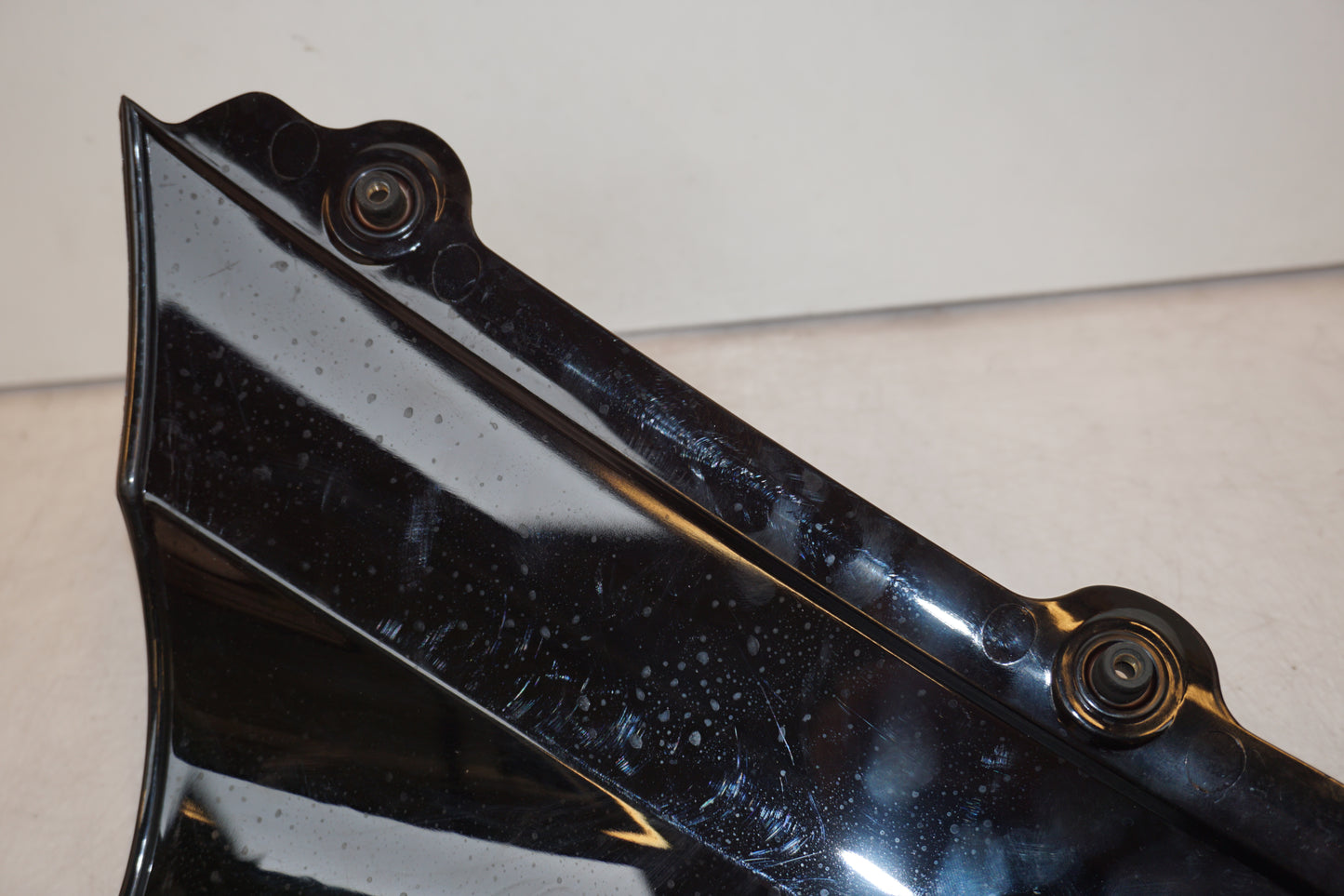 Extrabild6 på Vindruta från en Yamaha YZF 1000 R1 -2005 motorcykel.