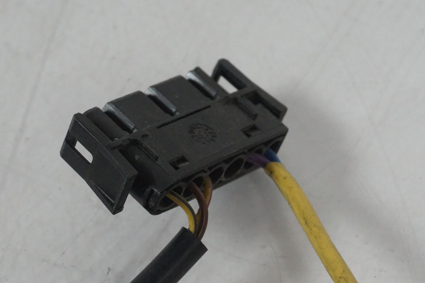 Extrabild3 på Vindrutemotor från en BMW K 1200 LT -2004 motorcykel.