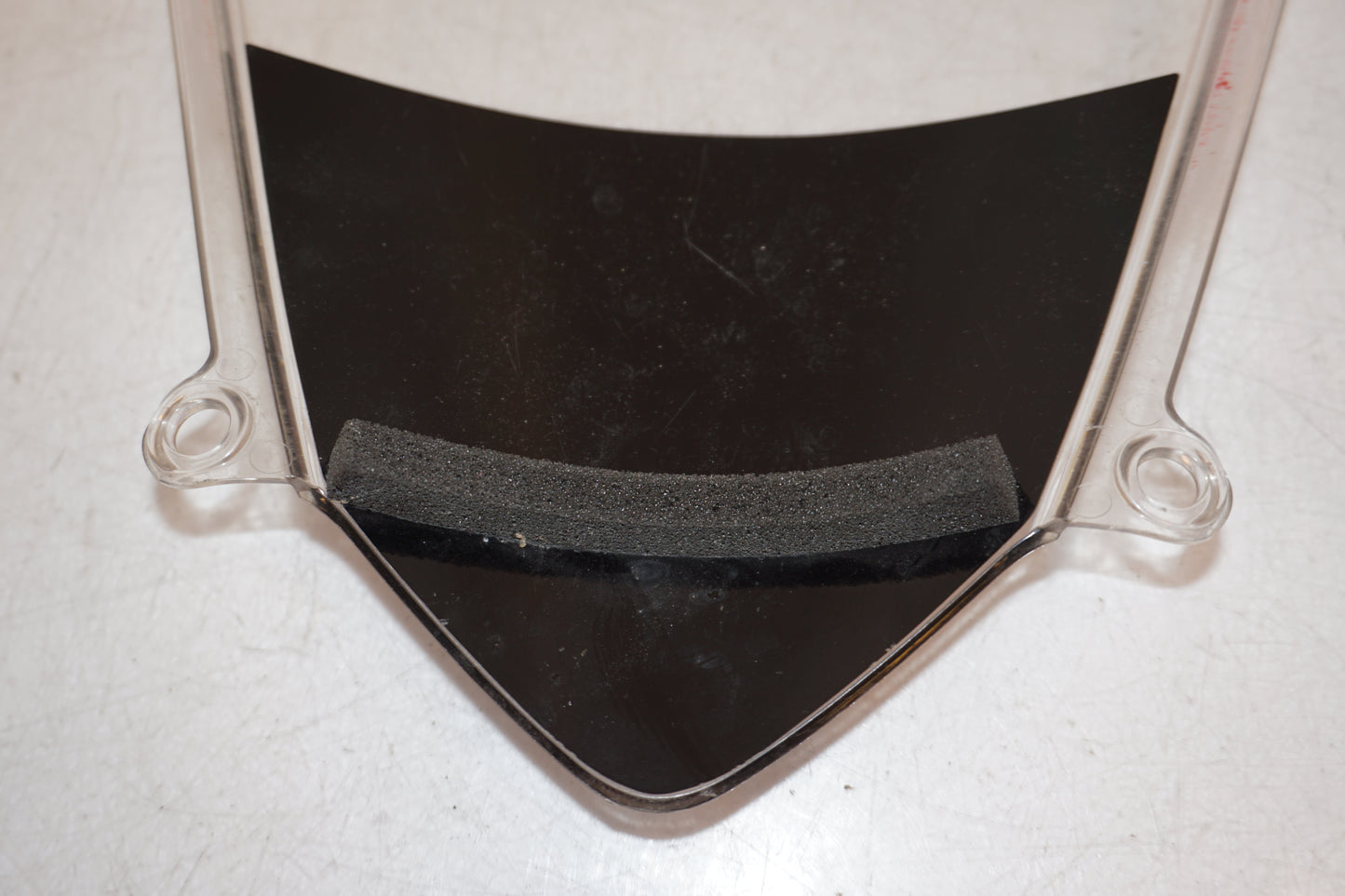 Extrabild2 på Vindruta från en Honda CBR 600 RR -2007 motorcykel.