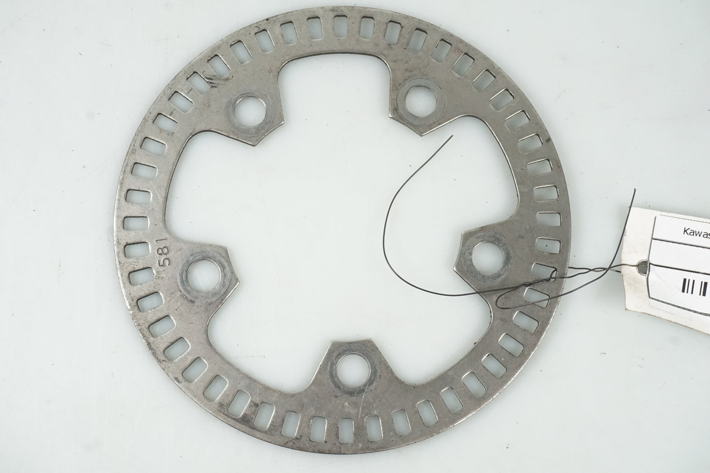 Baksidan på ABS krans från en Kawasaki Z 800 -2014 motorcykel.