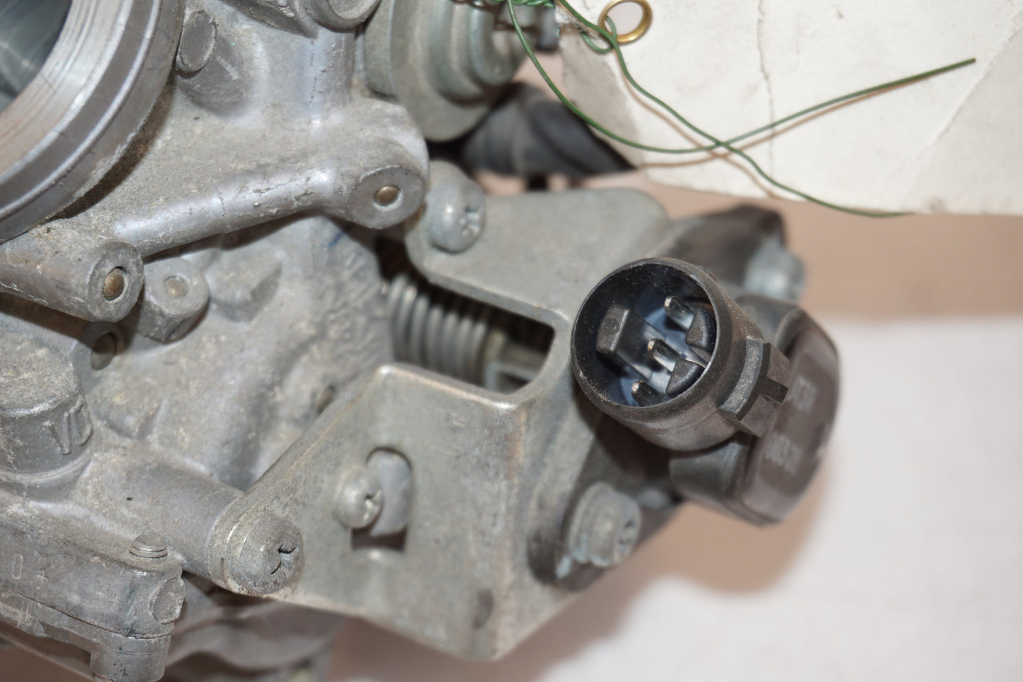 Extrabild4 pÄ Förgasare frÄn en Honda XL 650 V -2000 motorcykel.