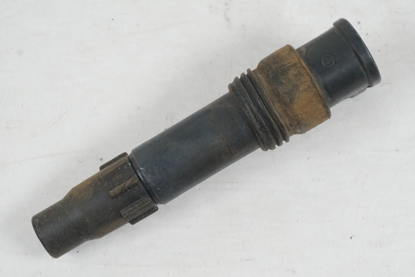 Höger sida på Tändspole från en Suzuki GSX 1300 BK -2008 motorcykel.