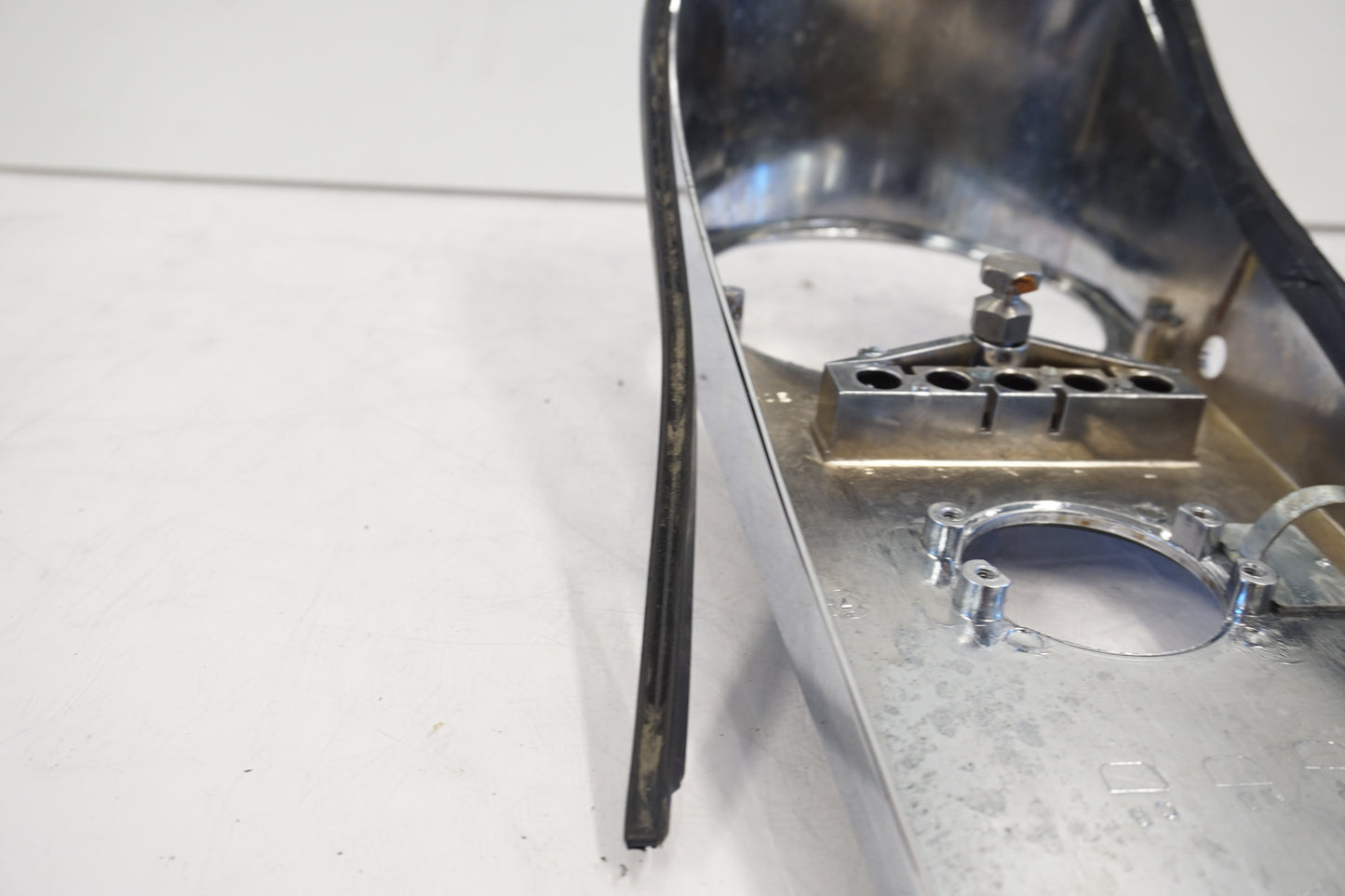 Extrabild3 på Instrumentkonsoll från en H-D Touring Road King FLHR/I -1997 motorcykel.