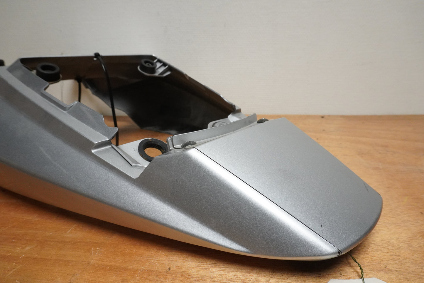 Extrabild2 på Bakvinge från en Suzuki SV 650 -2004 motorcykel.