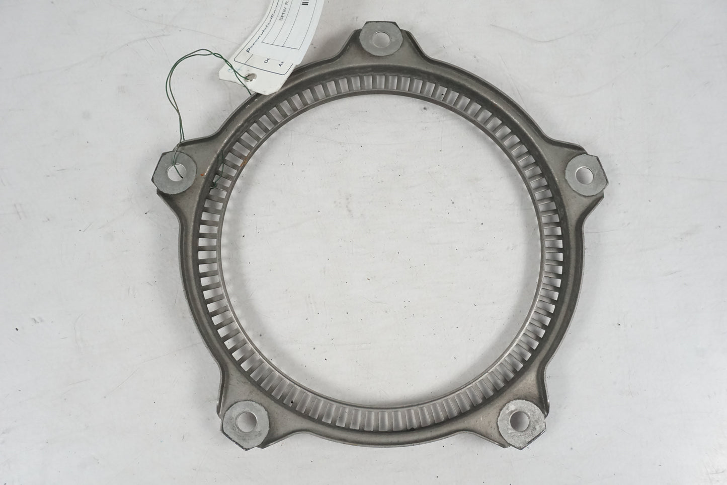 Höger sida på ABS krans från en BMW R 1150 RT -2002 motorcykel.