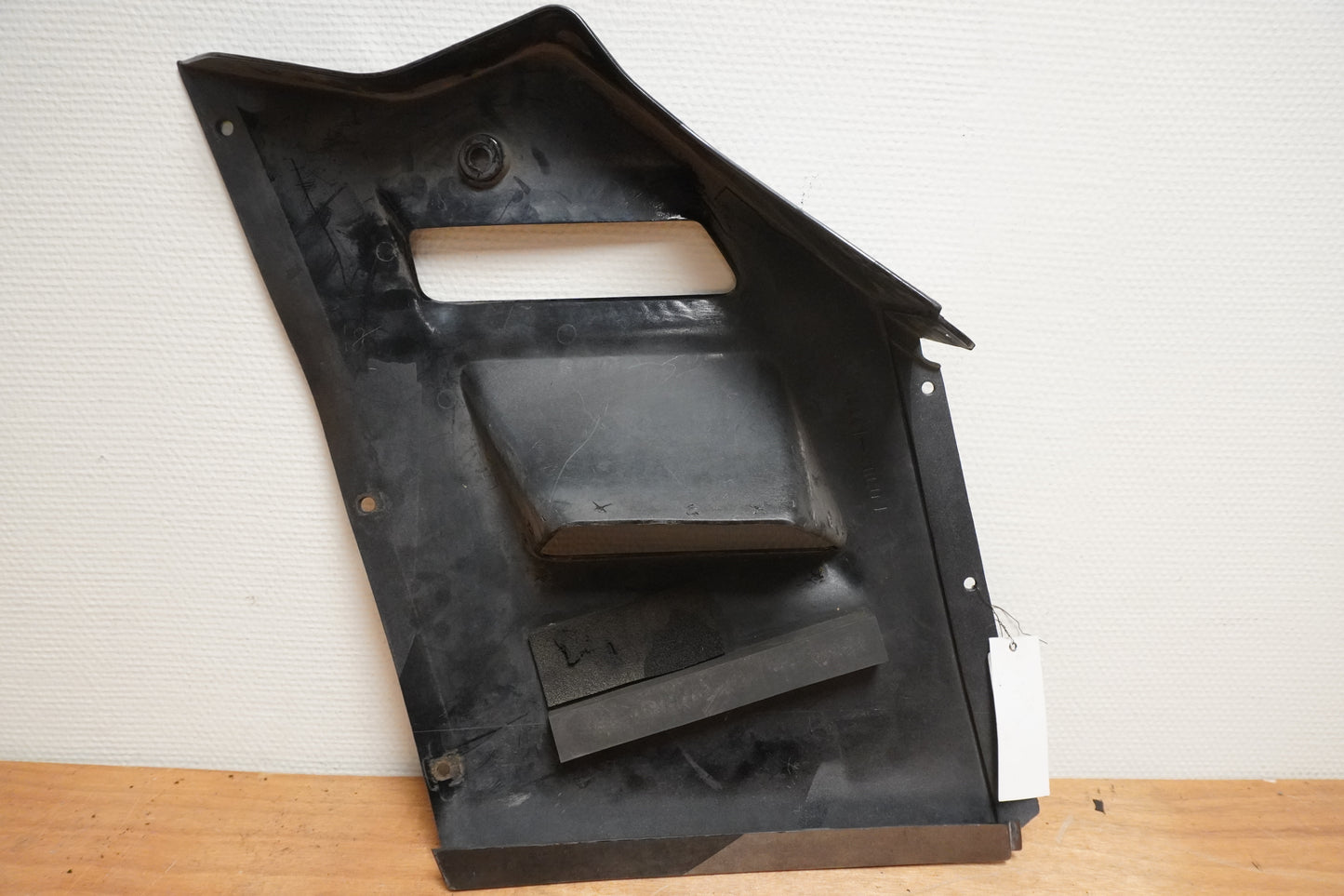 Baksidan på Sidkåpa från en Suzuki GSX-R 1100 -1989 motorcykel.