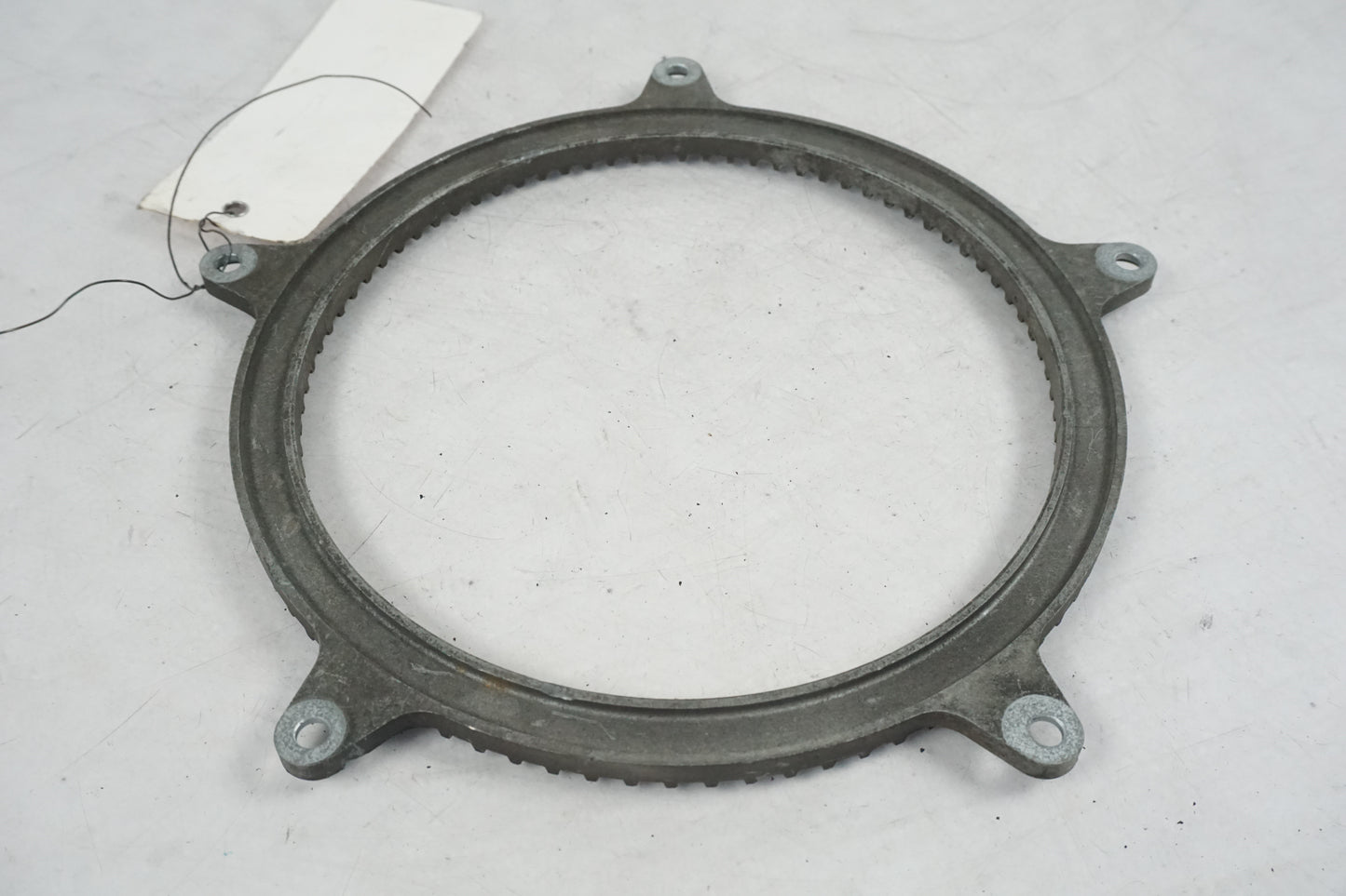 Höger sida på ABS krans från en BMW R 1100 RT -2000 motorcykel.