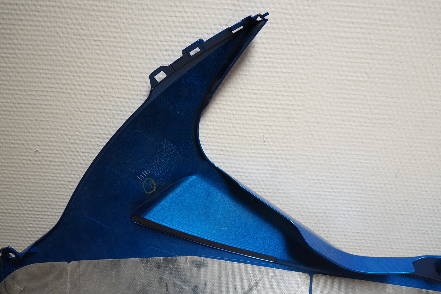 Extrabild2 på Magkåpa från en Suzuki GSX-R 750 -2015 motorcykel.