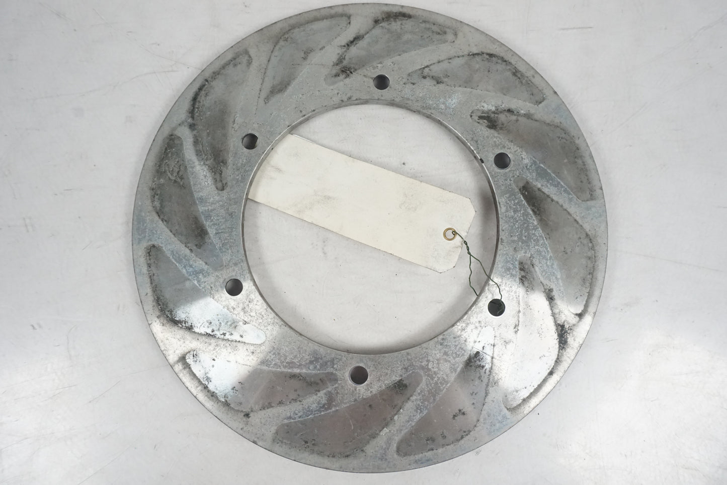 Höger sida på Bromsskivedekor från en Yamaha XV 1900 -2007 motorcykel.