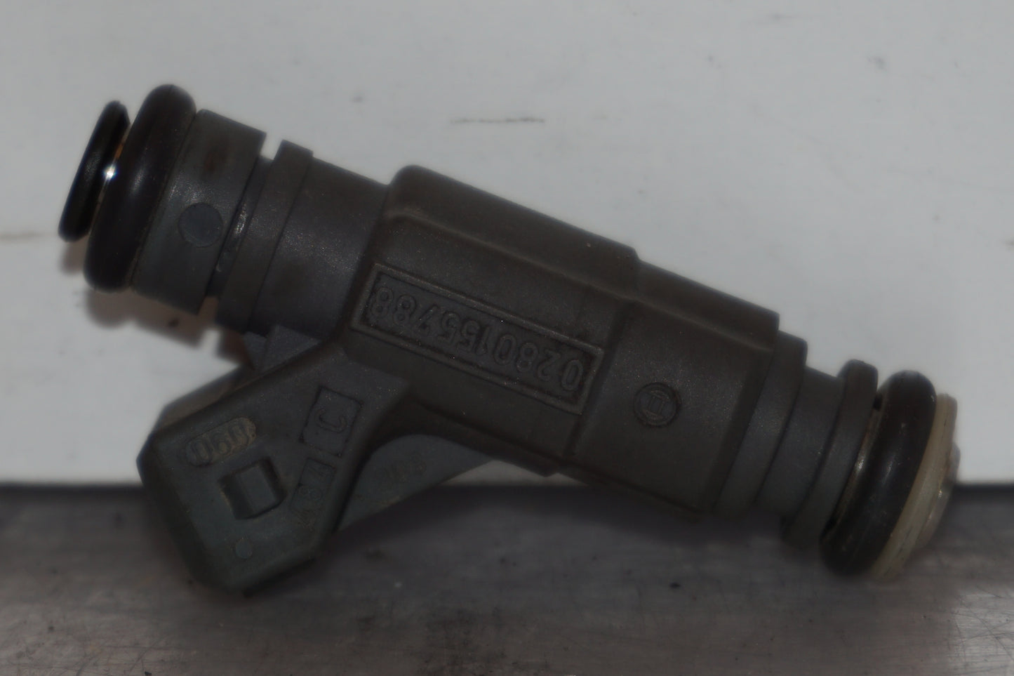 Snett nerifrån på Spridare från en BMW R 850 R -2004 motorcykel.