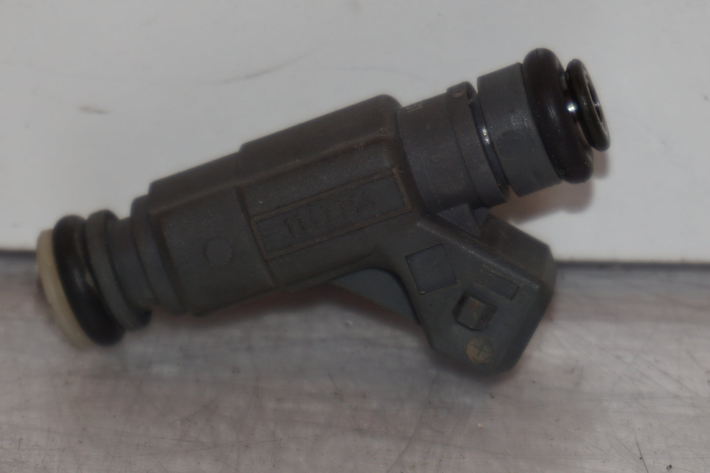 Snett nerifrÄn pÄ Spridare frÄn en BMW R 850 R -2004 motorcykel.