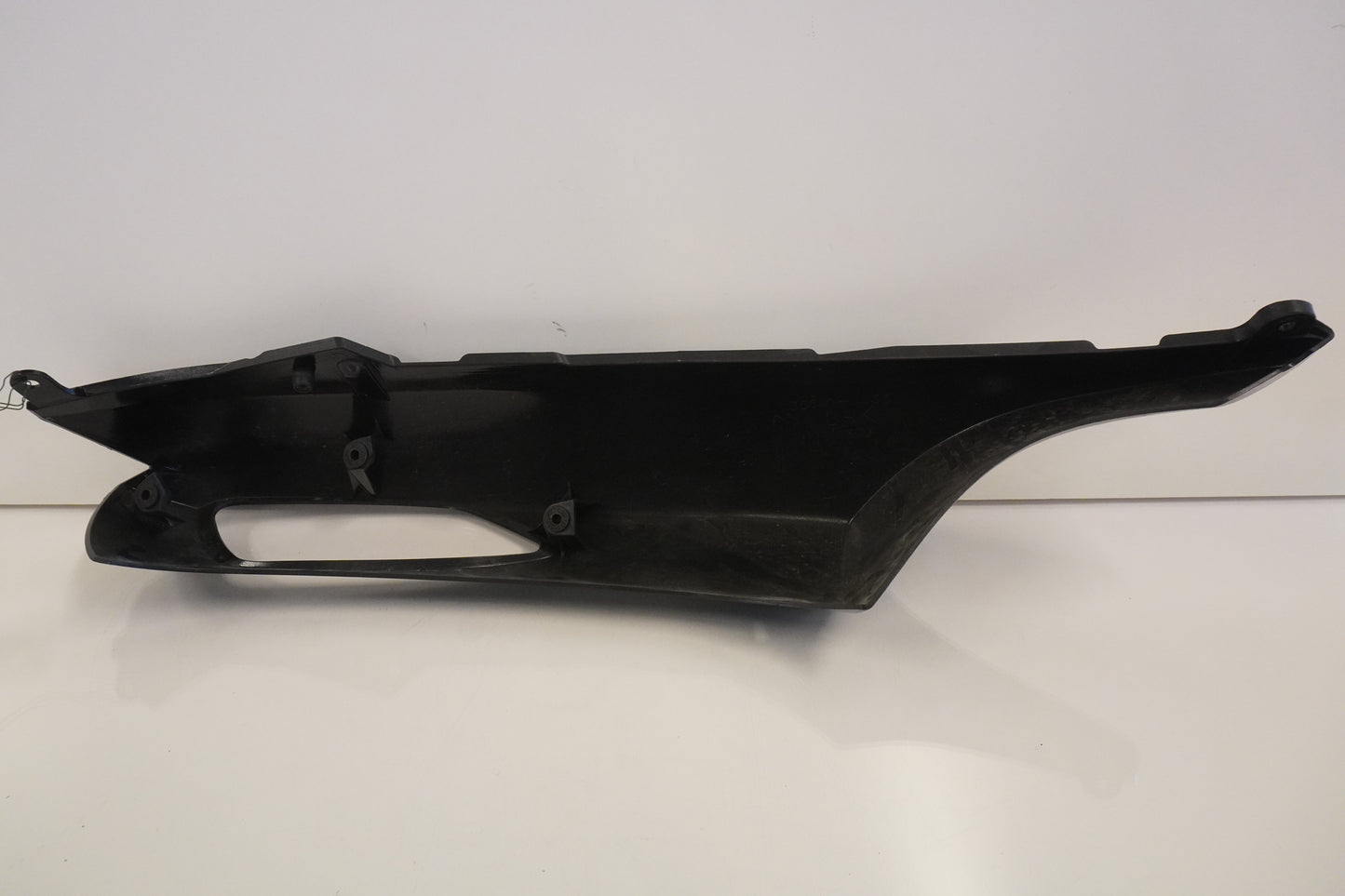 Vänster sida på Bakvinge från en Kawasaki ZZ-R 1400 -2007 motorcykel.