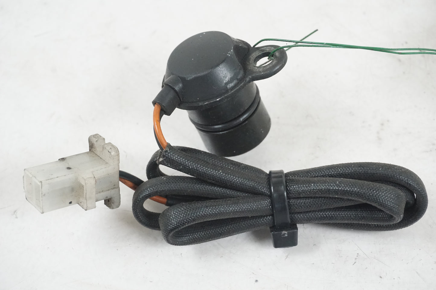 Höger sida pÄ TÀndpickup frÄn en Yamaha FZ 750 -1986 motorcykel.