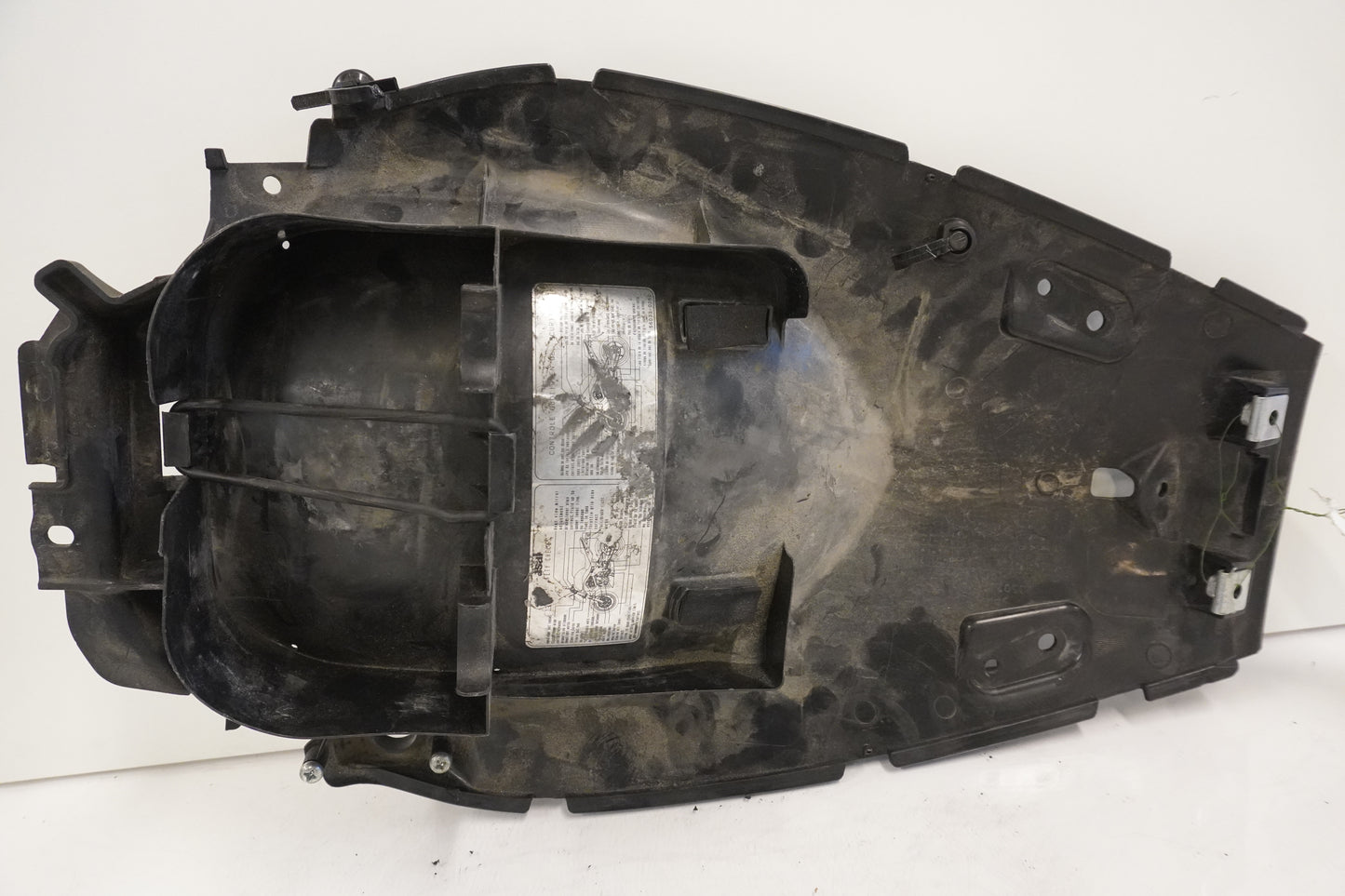 Baksidan på Undertail från en Kawasaki ER-6N -2011 motorcykel.