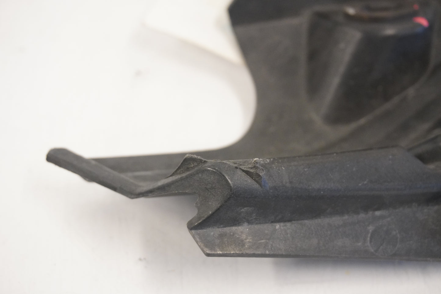 Höger sida på Sidopanel från en Kawasaki Z 900 -2017 motorcykel.