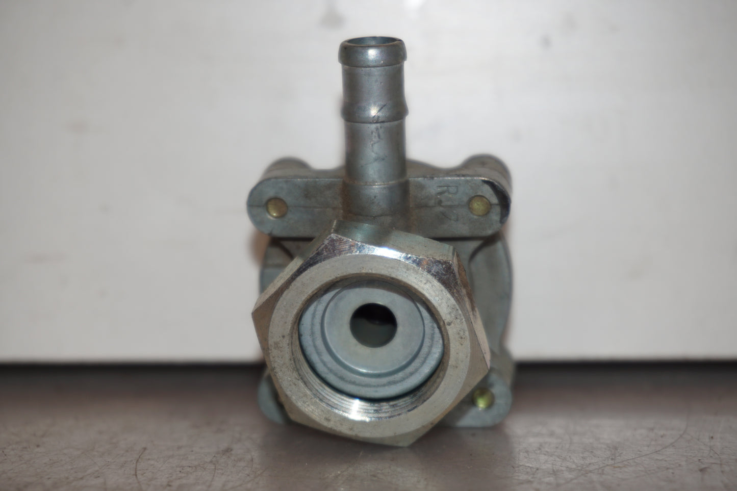 Extrabild1 på Bensinkran från en Honda XL 650 V -2004 motorcykel.