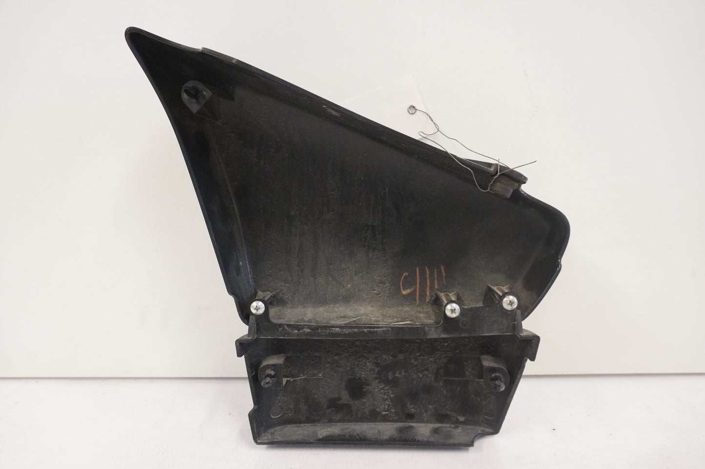 Vänster sida på Sidopanel från en Kawasaki VN 900 -2007 motorcykel.